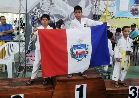 Projeto Raiadinhos conquista 10 medalhas no Taekwondo em Pernambuco