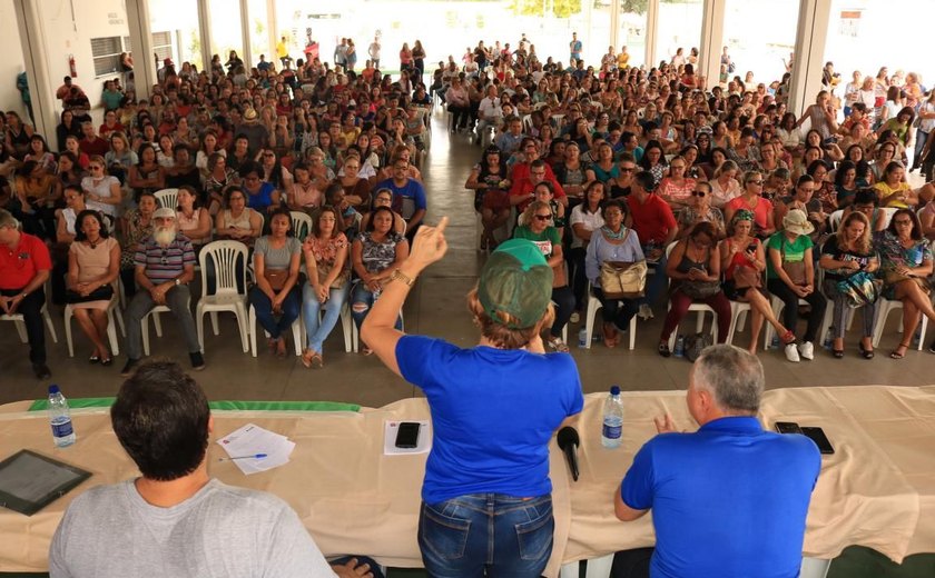 Assembleia define encaminhamento de luta de servidores públicos de Maceió
