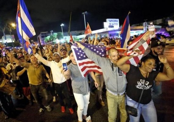 Cuba terá caravana em homenagem a Fidel; cubanos em Miami fazem festa