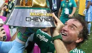 Cuca deixa Palmeiras por proposta 'surreal' da China, diz apresentador