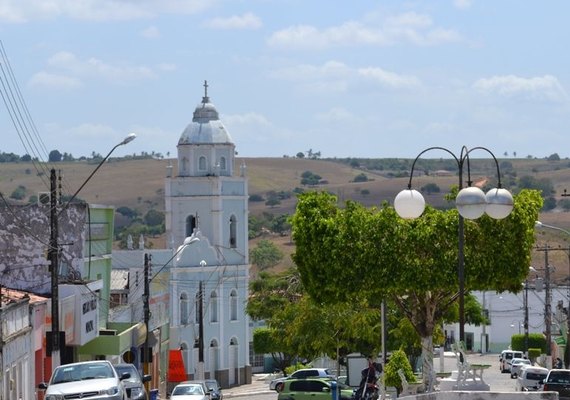 Câmara de Limoeiro oferta 11 vagas em concurso