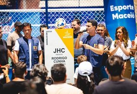 Prefeito entrega maior conjunto de obras nas grotas de Maceió