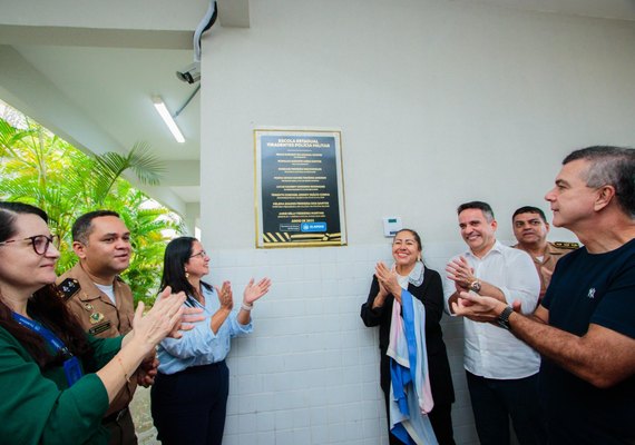 Paulo Dantas entrega reforma do Colégio Tiradentes e 15 novos ônibus escolares