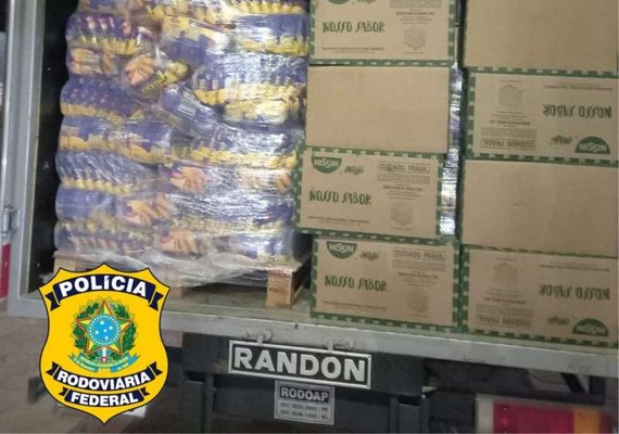 Agentes da PRF apreendem mais de duas toneladas de linguiça calabresa sem nota fiscal
