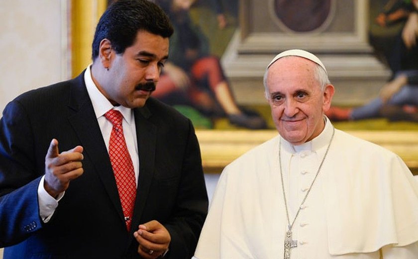 Segundo jornal, Papa Francisco critica Maduro em carta por descumprir acordos