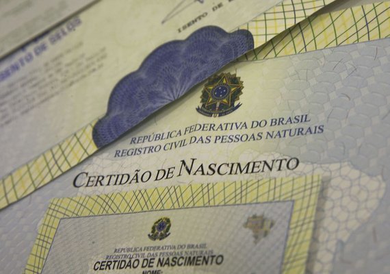 Campanha busca alterar certidões de nascimento com pai ausente