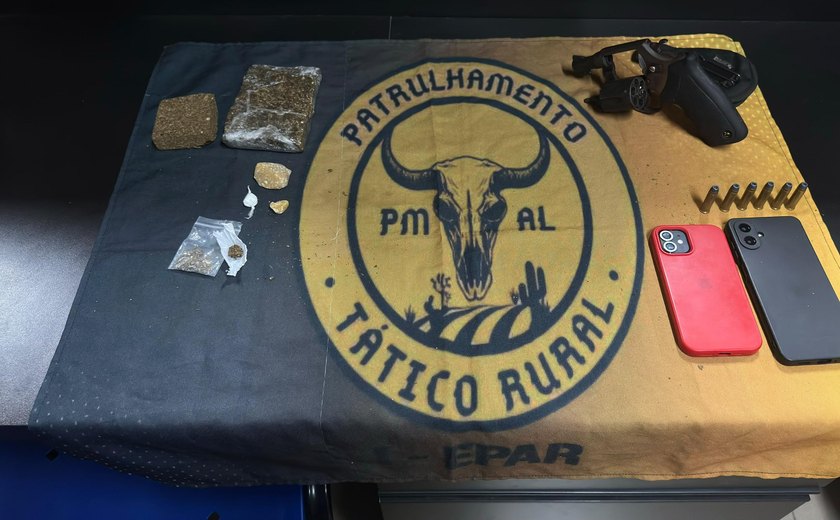 PM apreende arma de fogo e entorpecentes em Palmeira dos Índios e Arapiraca