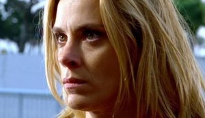 'Fina Estampa': Na pior, Teodora é expulsa do hotel e vai morar com Pereirinha