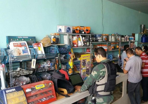 FPI autua estabelecimento por venda ilegal de agrotóxico em Craíbas