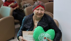 Unimed Maceió celebra último ciclo de quimioterapia de paciente com homenagem emocionante