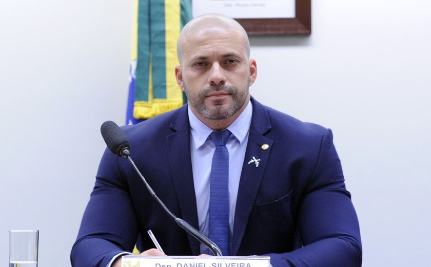 Deputado Daniel Silveira se recusa a usar tornozeleira eletrônica