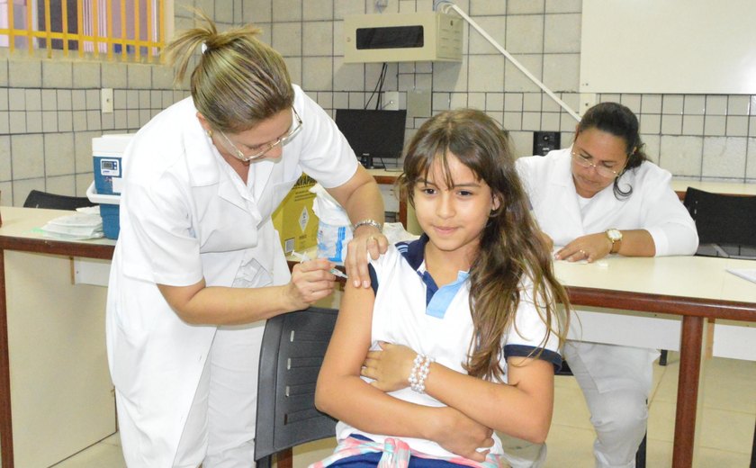 Vacinação em escolas de Alagoas ultrapassa 18 mil doses