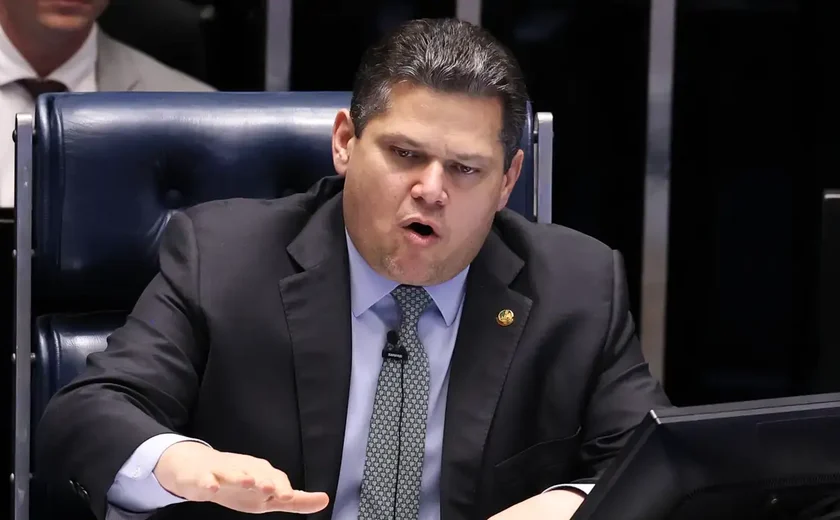 Davi Alcolumbre vai promulgar fim da escala 6x1 nesta sexta-feira