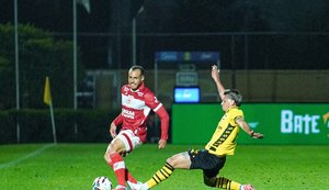 CRB abre placar com Thiaguinho, mas toma virada e perde do São Bernardo por 3x 1