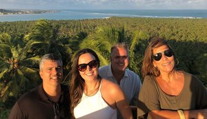 Glória Pires e Orlando Morais visitam pontos turísticos do litoral alagoano