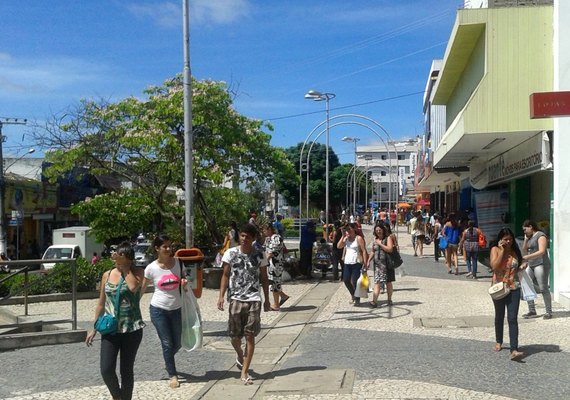 Estado vai injetar R$ 300 milhões nos municípios com antecipação do décimo