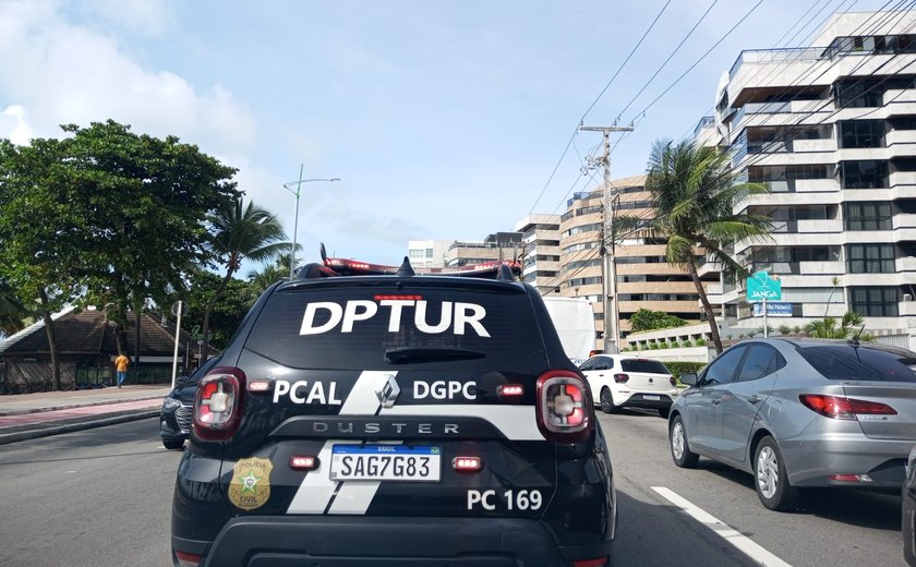 PC detém acusados de exercício ilegal da profissão de guia de turismo