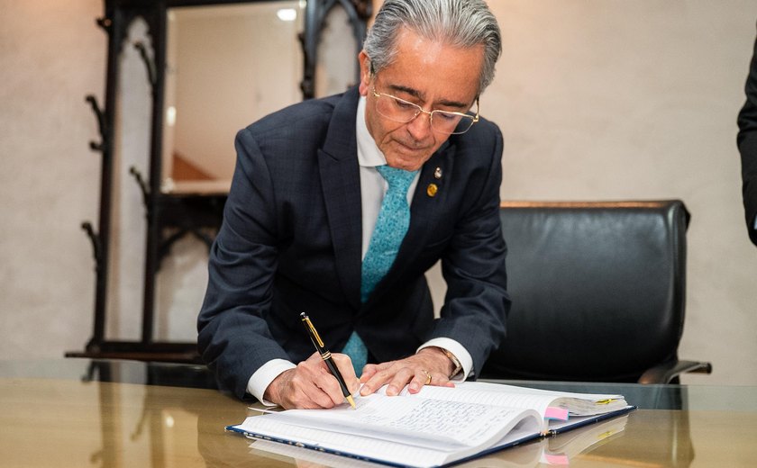 Fábio Bittencourt assume interinamente o Governo de Alagoas