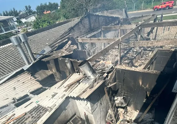 Avião de pequeno porte cai no Rio Grande do Sul sobre restaurante