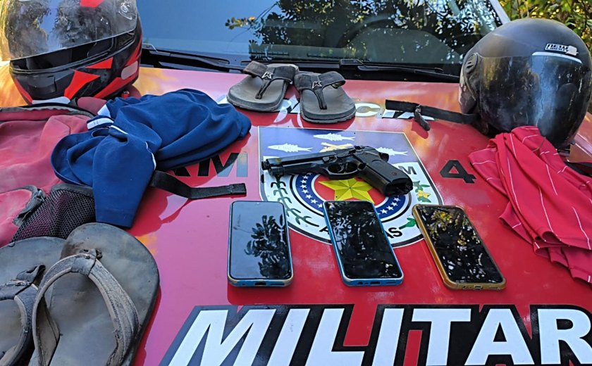 Polícia recupera veículos e apreende simulacro e drogas