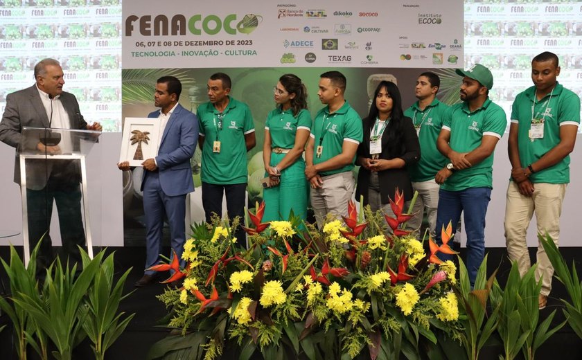 Coopaq ganha prêmio Coqueiro de Ouro na maior feira nacional da cadeia produtiva do coco em Fortaleza