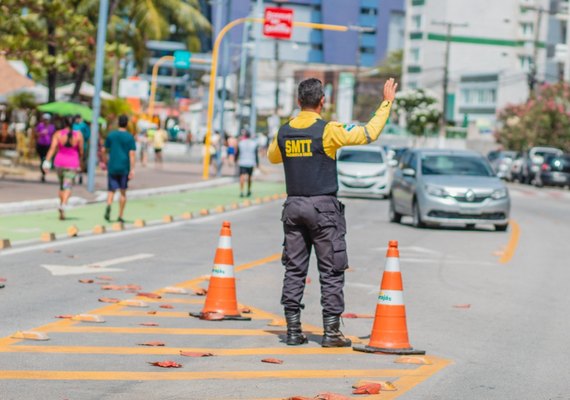Trânsito na Ponta Verde será alterado para obra emergencial na rede de esgoto