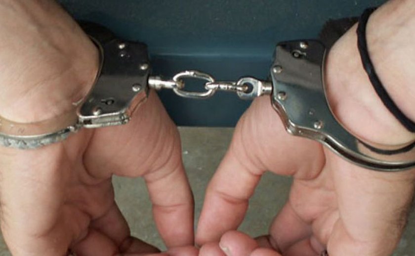 Homem suspeito de abusar das próprias filhas  é preso em Igaci