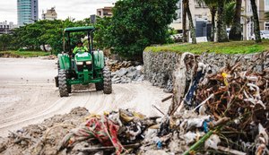 Mais de 150 toneladas de lixo são retirados na Praia da Avenida