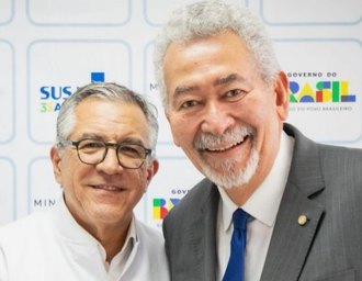 Paulão garante entrega de vans, micro-ônibus e ambulâncias para 11 municípios alagoanos