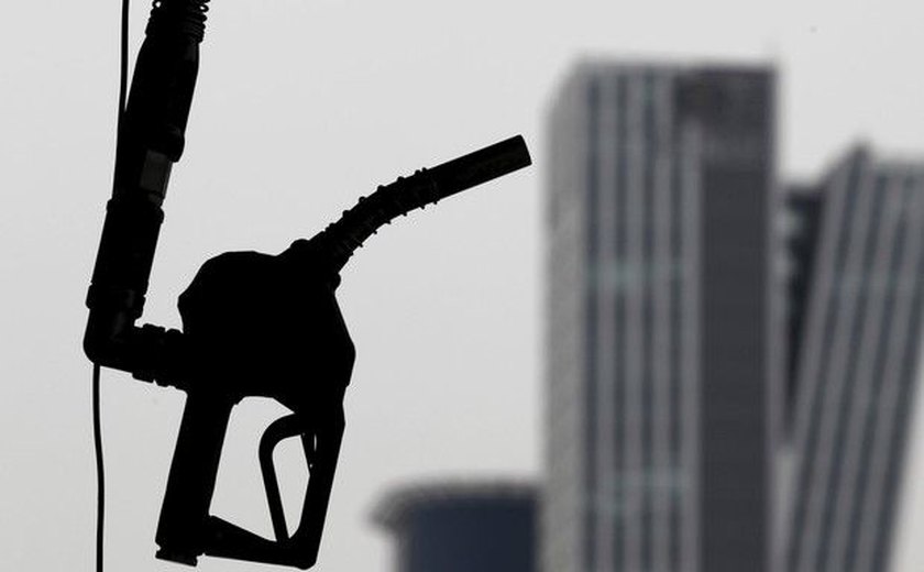 Preço do petróleo nos Estados Unidos cai para mínima desde novembro