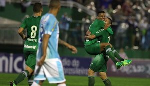 Chapecoense lidera a Série A do Brasileirão pela primeira vez