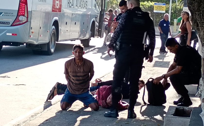 Três homens armados são detidos dentro de van após denúncia em Chã do Pilar