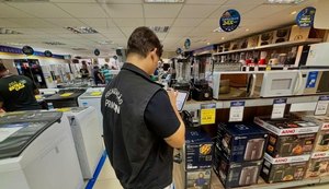 Procon Maceió orienta consumidores sobre compras seguras na Best Friday