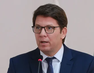 Flávio Dino aponta indícios de liderança de Mário Frias em desvio de emendas