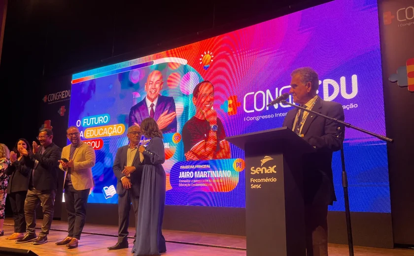 Prefeito Jorge Dantas representa a AMA durante Congresso de Educação em Maceió