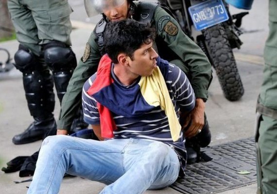 Confrontos deixam mortos em protestos na Venezuela contra Assembleia