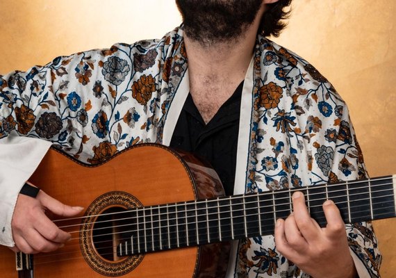 Yamandu Costa faz apresentação inédita no Teatro Deodoro