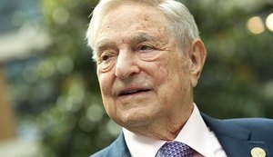 George Soros assume participação em bônus da Tesla