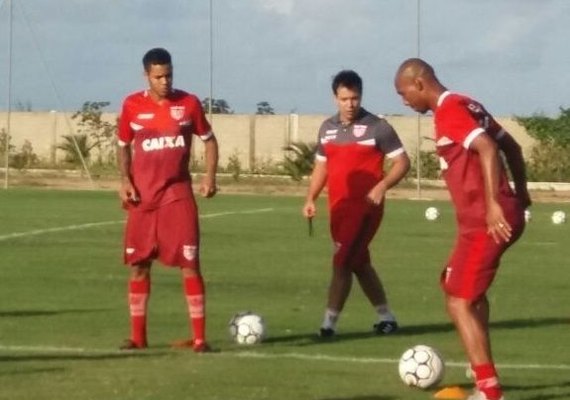 CRB viaja para jogar nesta sexta-feira contra o Náutico