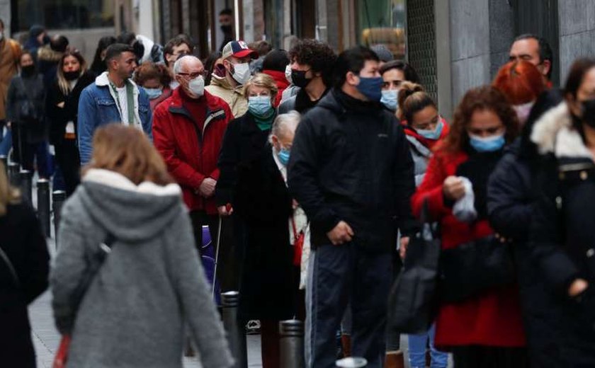 Espanha se prepara para acabar com obrigação de máscara ao ar livre