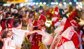 Desfile leva magia do Natal para a orla da Ponta Verde