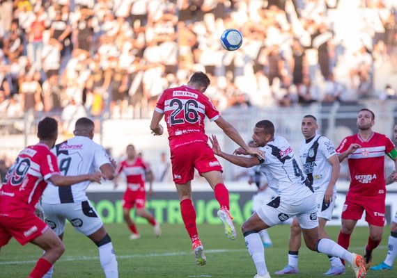 Em boa fase, CRB encara a desesperada Ponte Preta no domingo