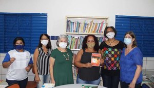 Estudantes da rede produzem série de autobiografias e poesias