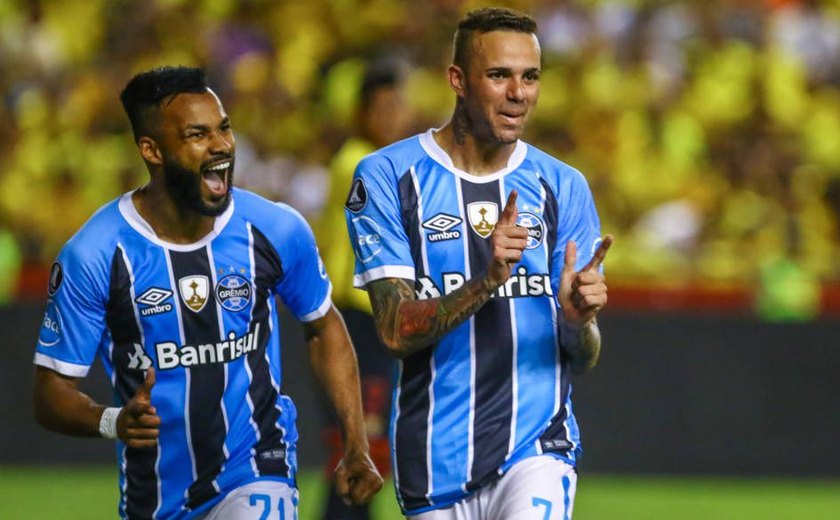 Grêmio abre vantagem e se aproxima da final da Libertadores