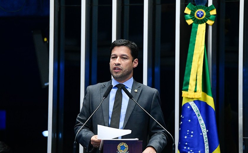 Rodrigo Cunha destaca sanção de política nacional de educação profissional