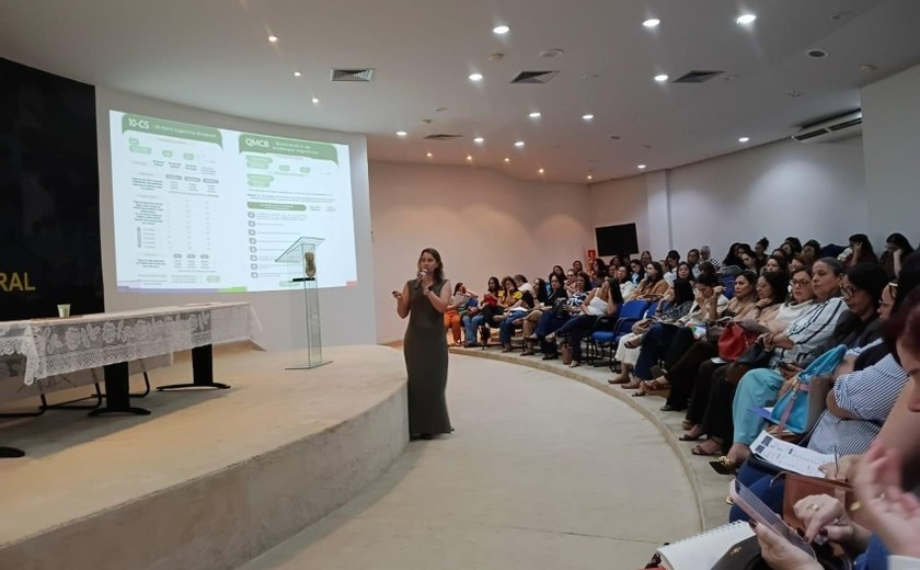 Saúde promove oficina sobre acompanhamento da pessoa idosa com demência