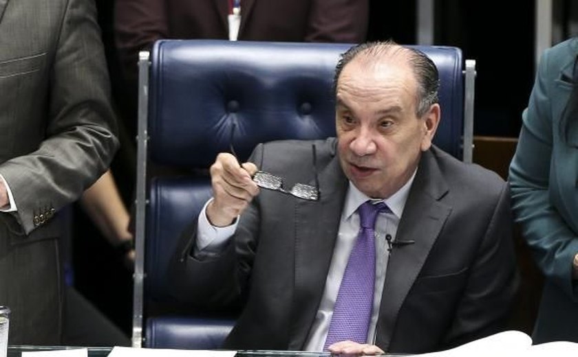 Ministro das Relações Exteriores diz que 'PSDB não rompeu com o governo'