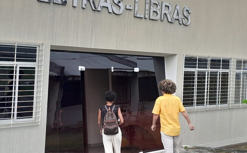 Curso de Letras-Libras da Ufal celebra dez anos com evento internacional