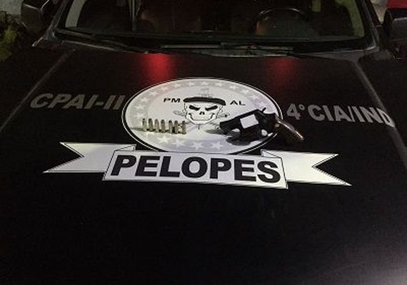 Durante abordagem, Polícia Militar apreende arma de fogo em Atalaia