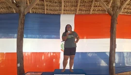 Professora da Uncisal conquista medalha em competição de natação na República Dominicana
